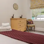 The Thistles Nyaraló *