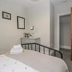 The Thistles Nyaraló *